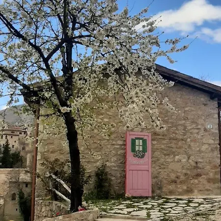 Oda ve Kahvaltı Dell'osteria